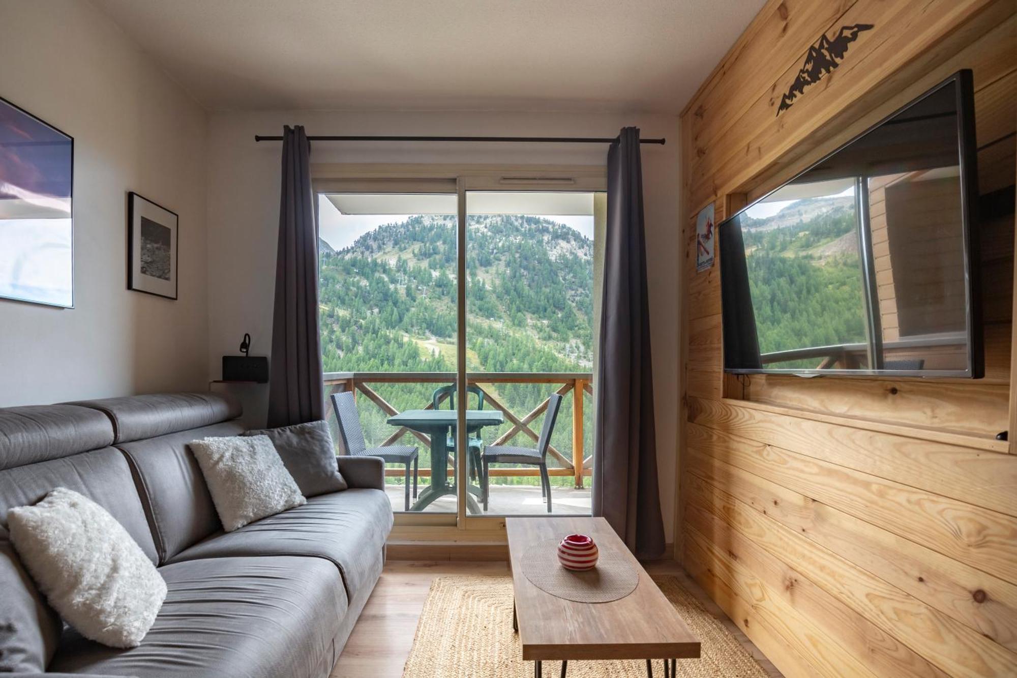 Joli T2, Centre, Parking Prive, Wifi, Local A Ski Isola 2000 Esterno foto